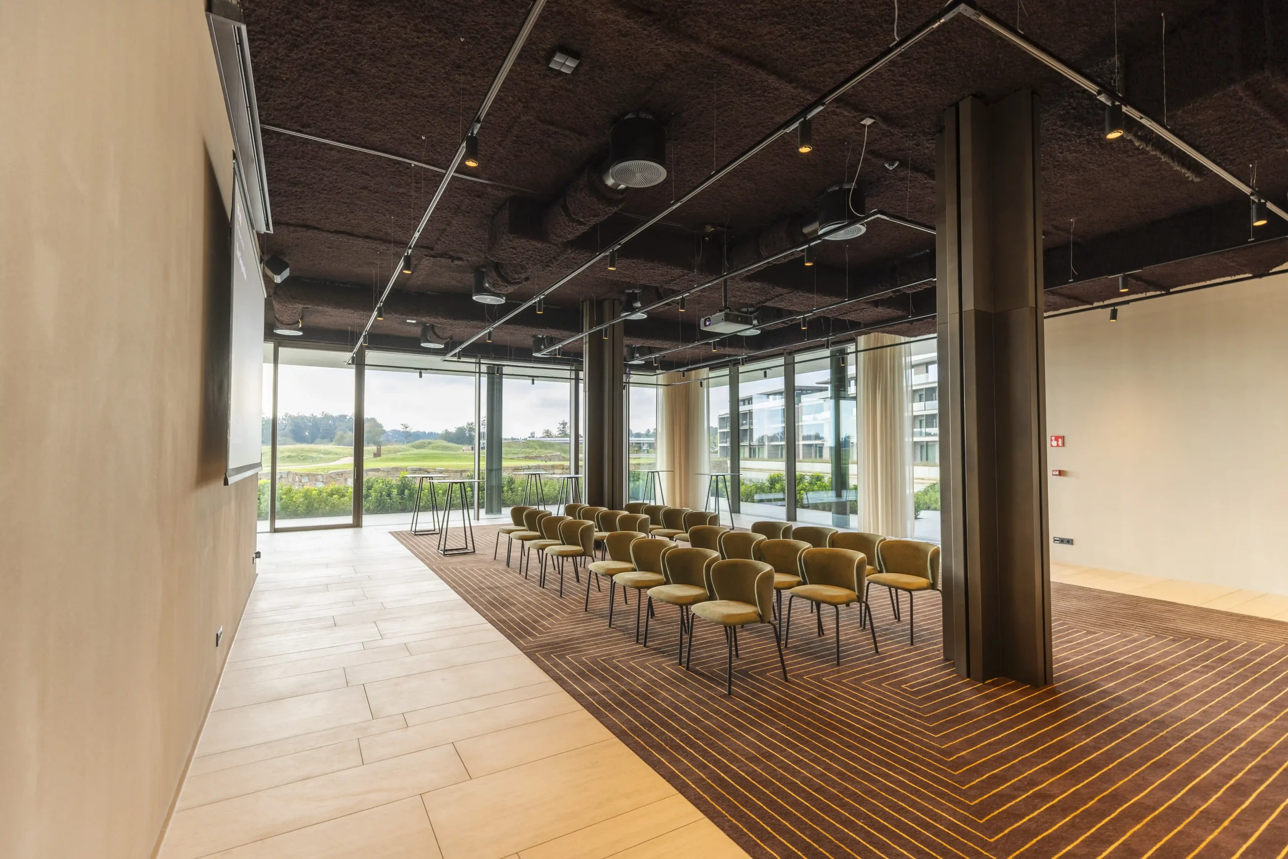 the_serpentine_radisson