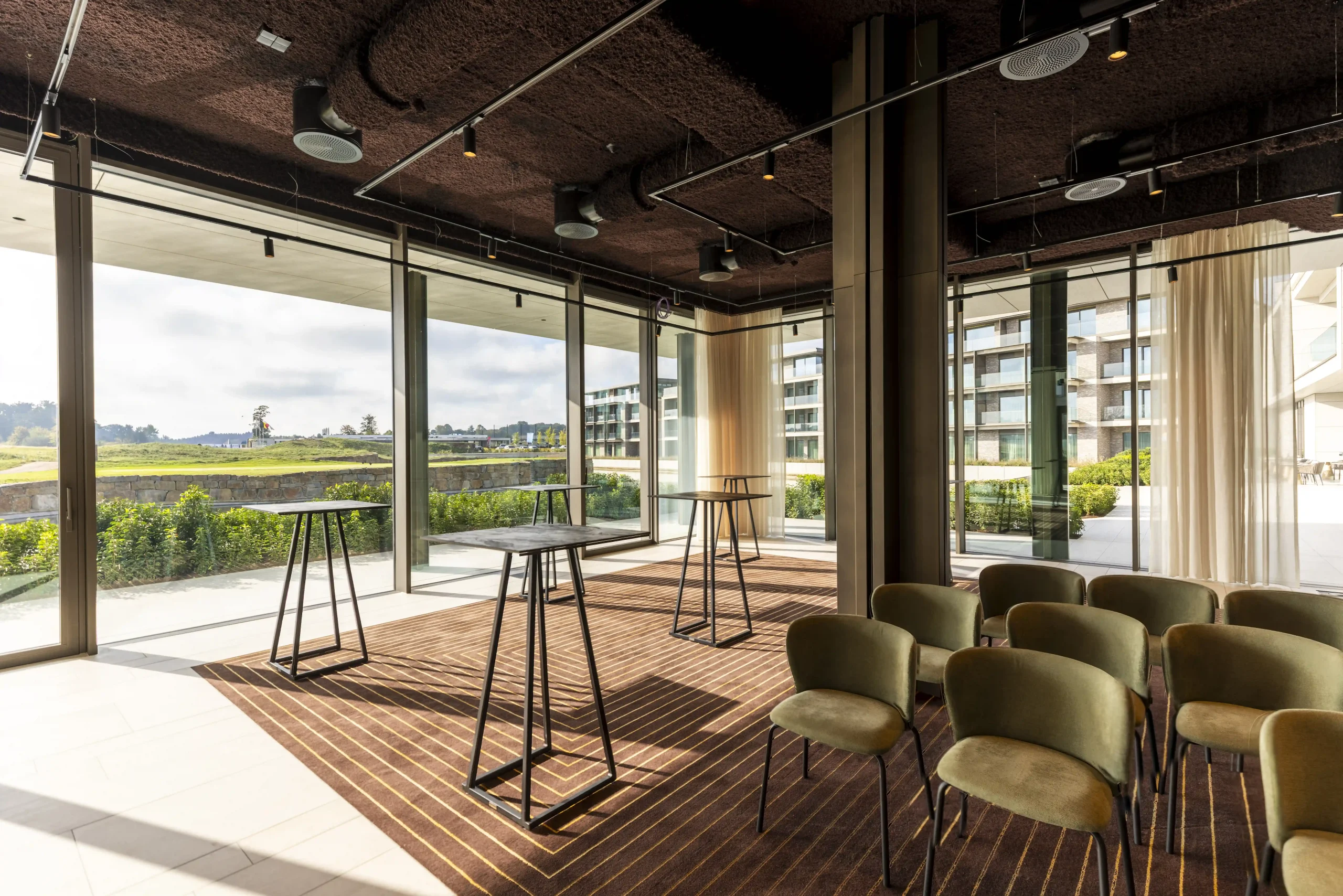 the_serpentine_radisson