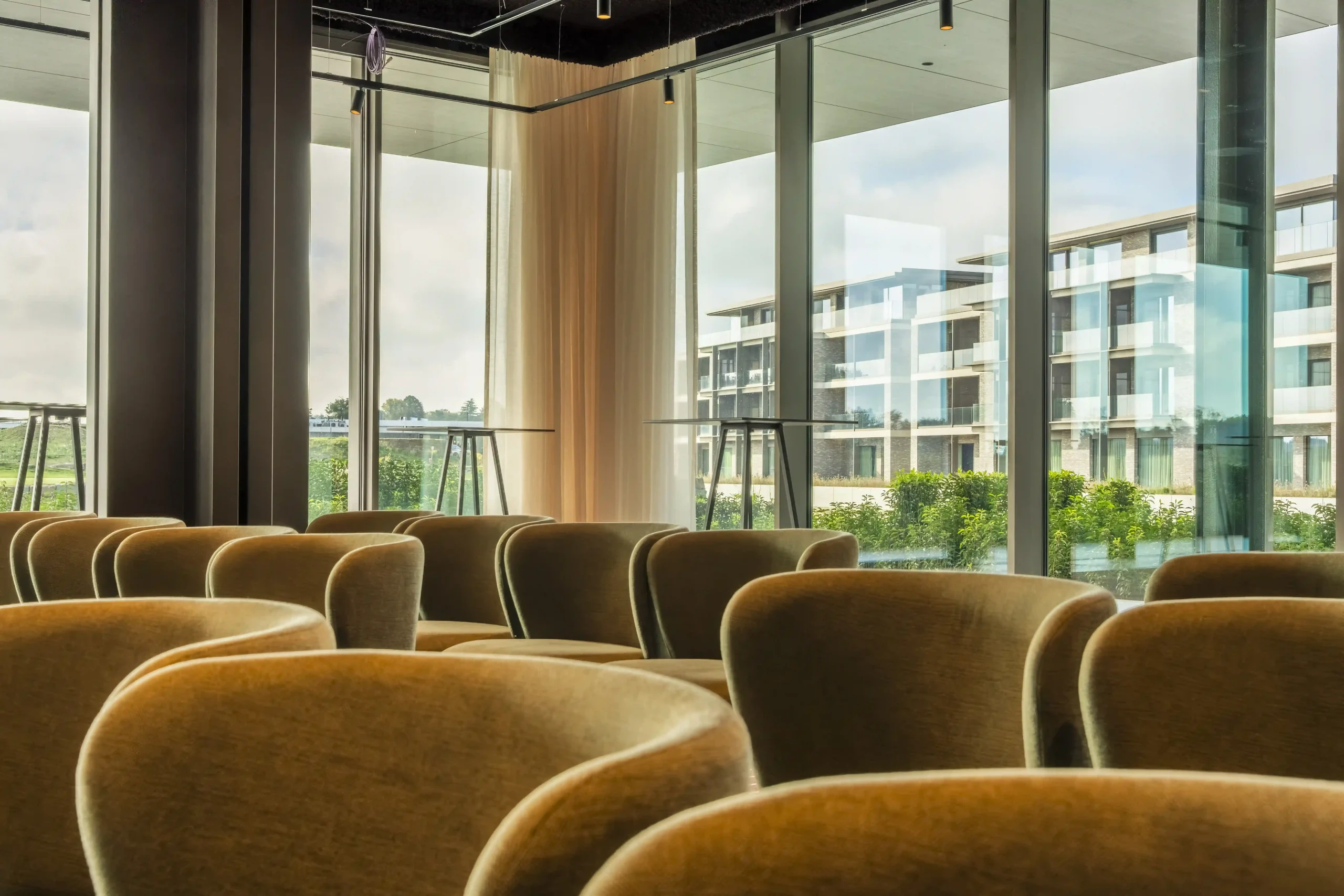 the_serpentine_radisson