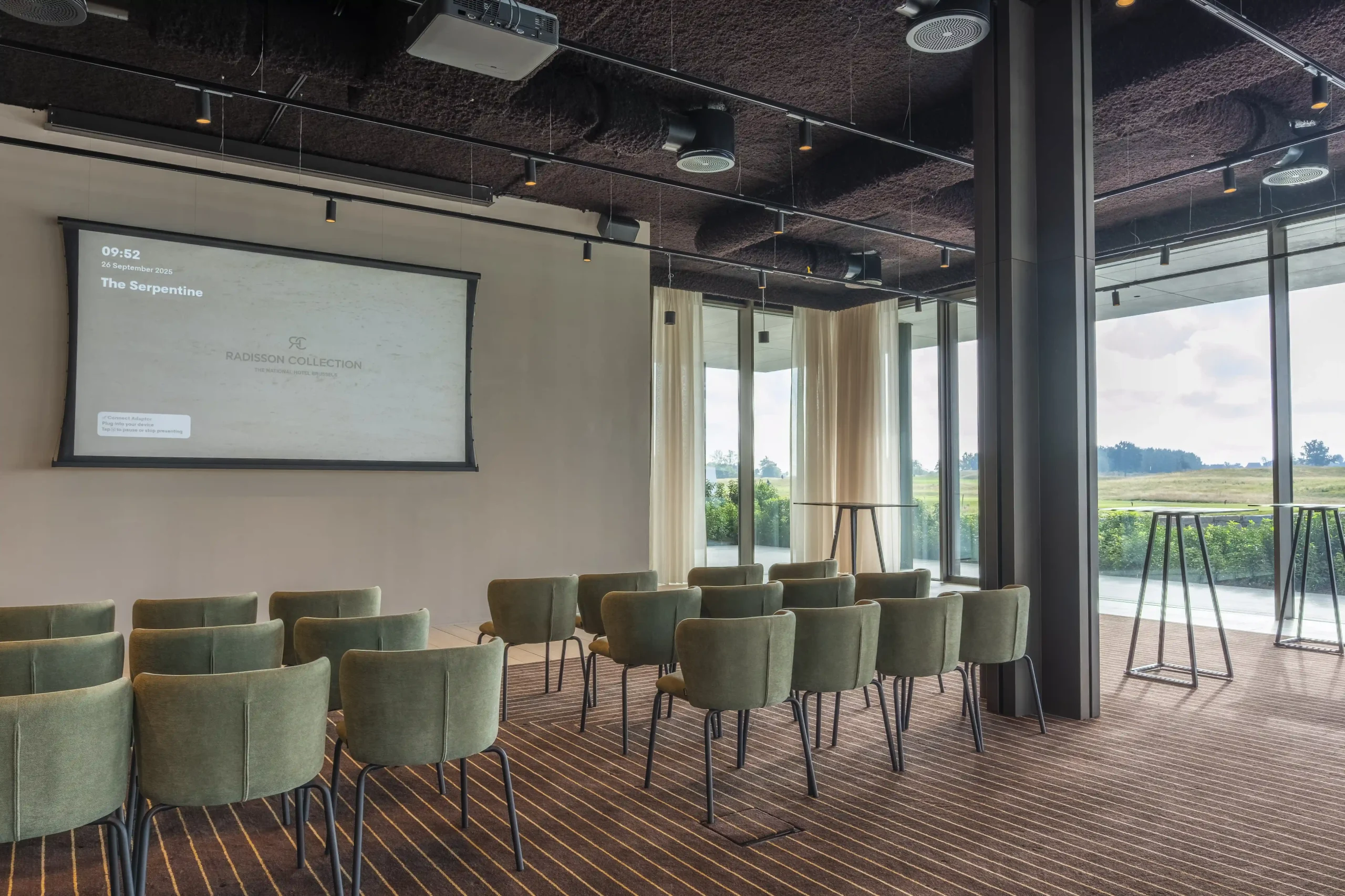 the_serpentine_radisson